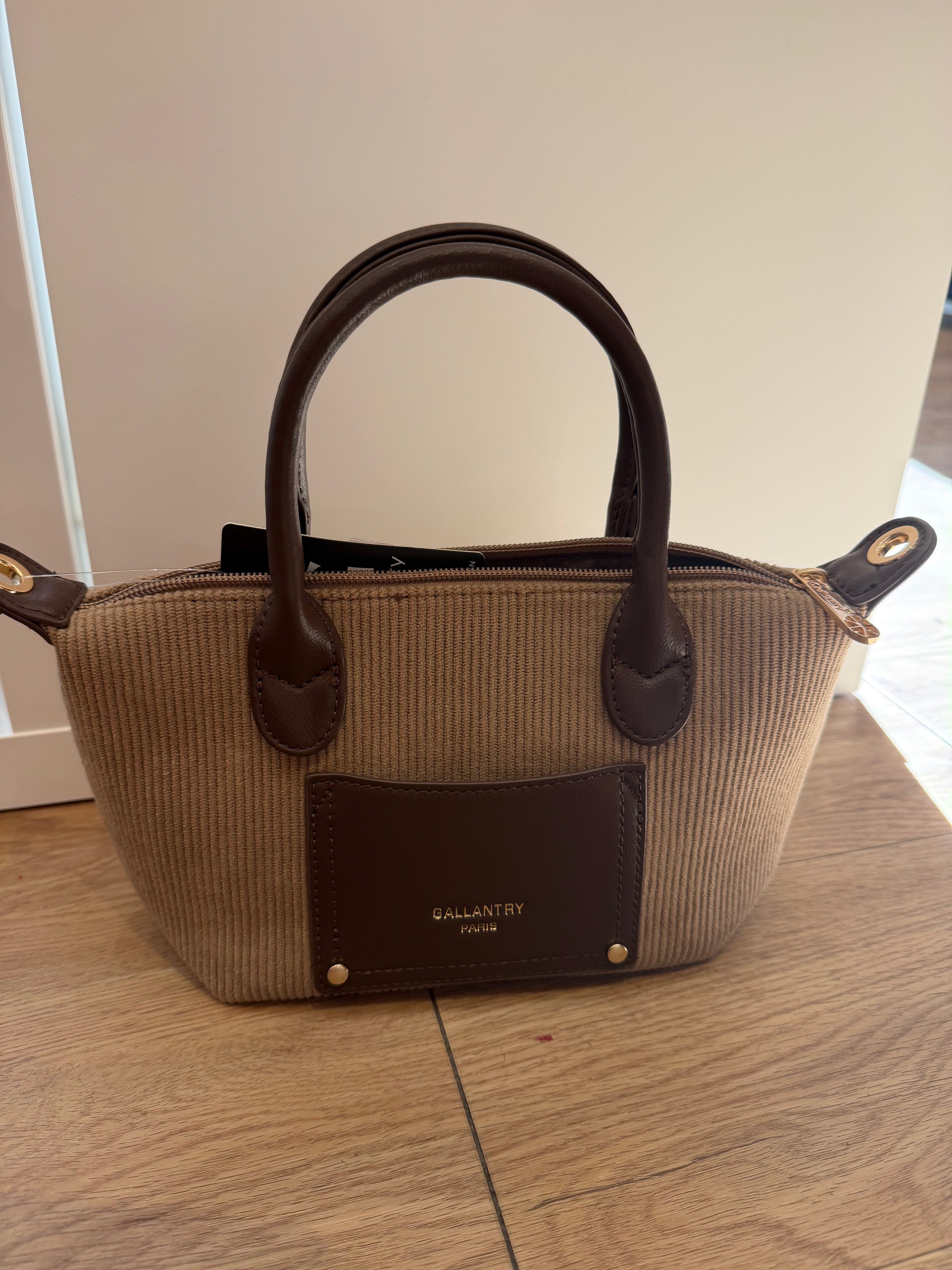 Petit sac à main Léandra en velours côtelé