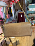 Petit sac à main Malo taupe avec chaîne